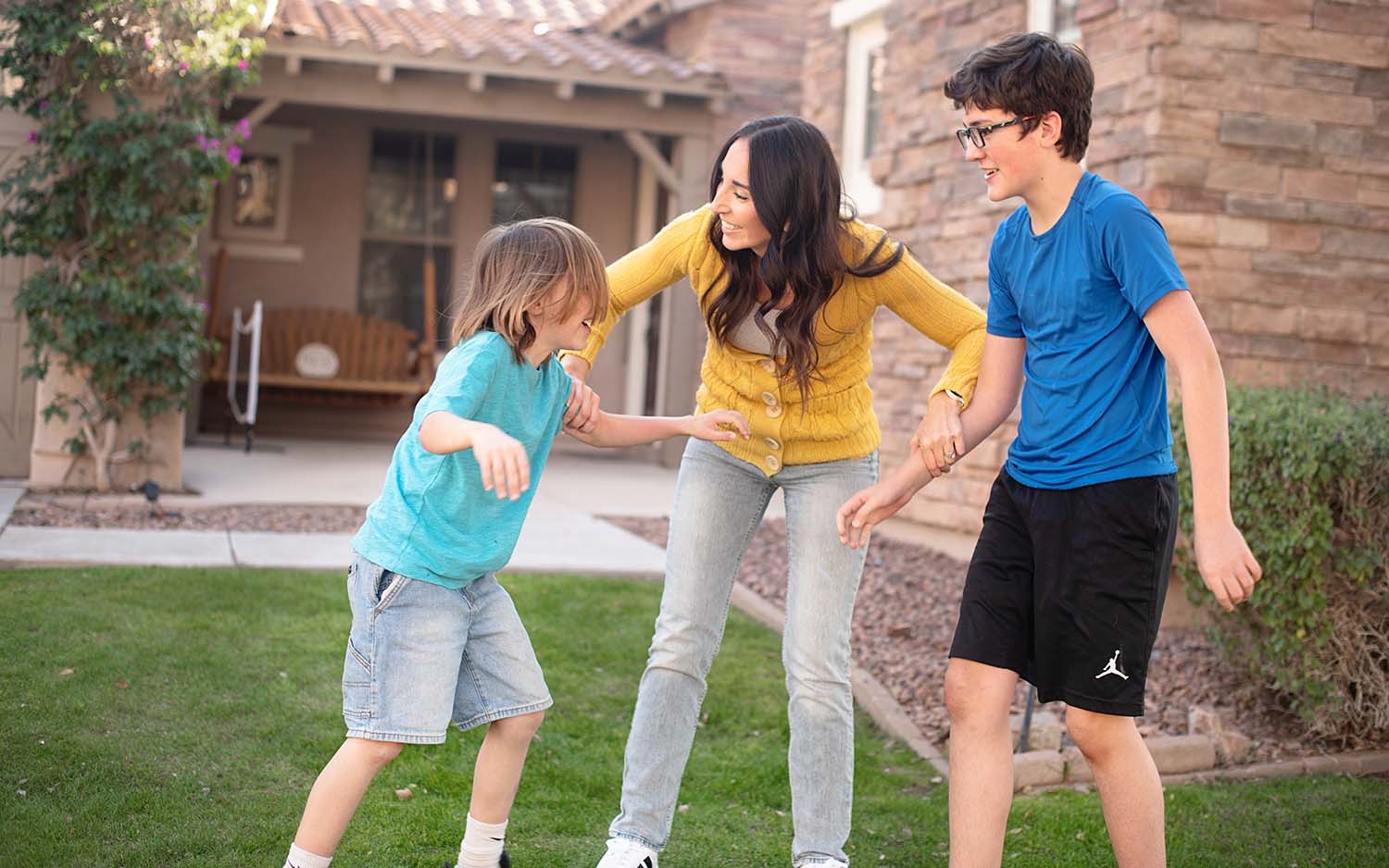 mom breaking up kids fighting